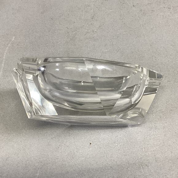 Clear Glass Cigarette Cigar Ashtray - 4.5x3.25x1.5” - Picture 7 of 8